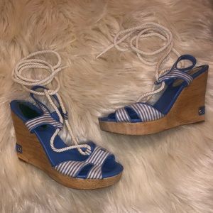 Lauren Ralph Lauren Size 8.5 wedge heels strapy